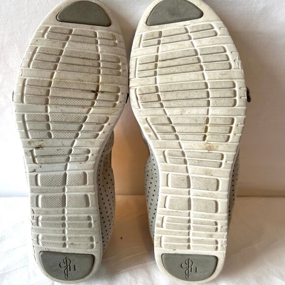 Cole Haan Mary Jane Grey Ballet Stretch Flats,  Size 9 Excellent Condition! - Picture 5 of 10